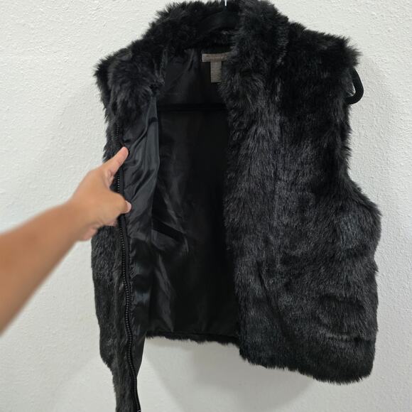 Women’s Black Faux Fur Vest Zip Front Sleeveless Jacket Winter Outfit Gilet M - Picture 4 of 8